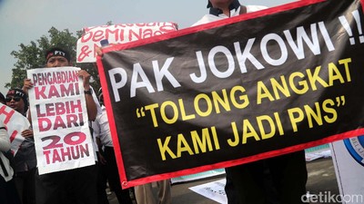 Dosen Perguruan Tinggi Negeri Baru Tuntut Jadi PNS