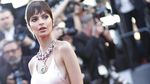 Emily Ratajkowski Itu Seksi Abis
