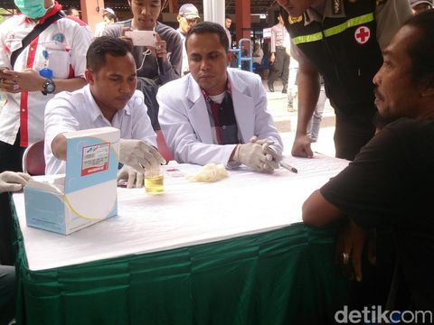  Operasi anti narkoba di Terminal Kampung Rambutan, Jakarta Timur, Kamis (18/5/2017)