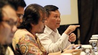 Diskusi itu dilatari rencana revisi UU No 32/2002 tentang Penyiaran.