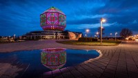 Republik Belarus atau Belarusia mempunyai gedung perpustakaan yang dirancang oleh oleh arsitek Mihail Vinogradov dan Viktor Kramarenko. Pool/Getty Images.