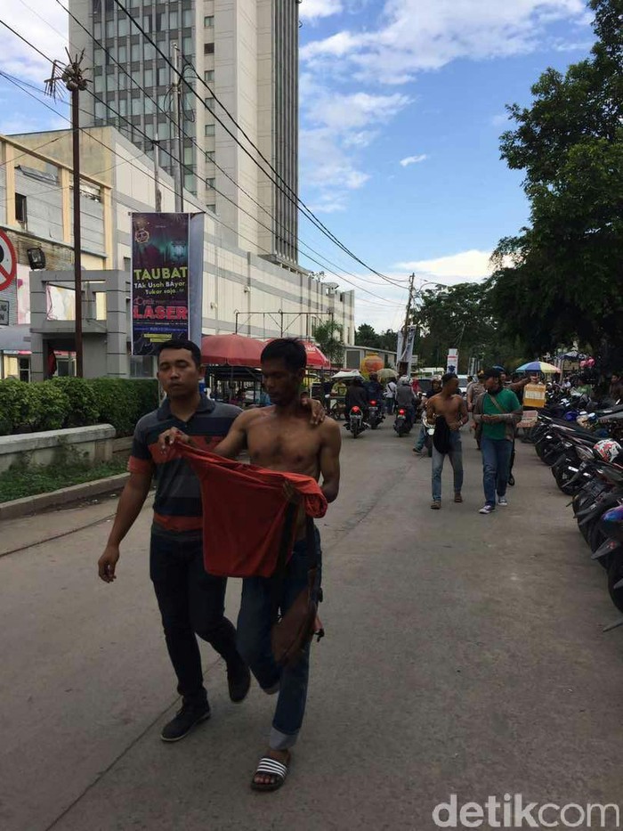 Aksi Kejar-kejaran Warnai Razia Miras dan Premanisme di Palembang