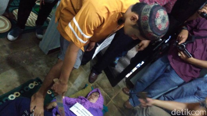Polisi Reka Ulang Kasus Cinta Tak Direstui Berujung Maut di Sumsel