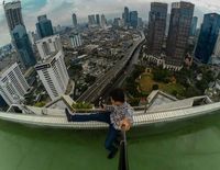 Sebelum Beraksi di Terowongan MRT, Erlangga Suka Selfie Ekstrem