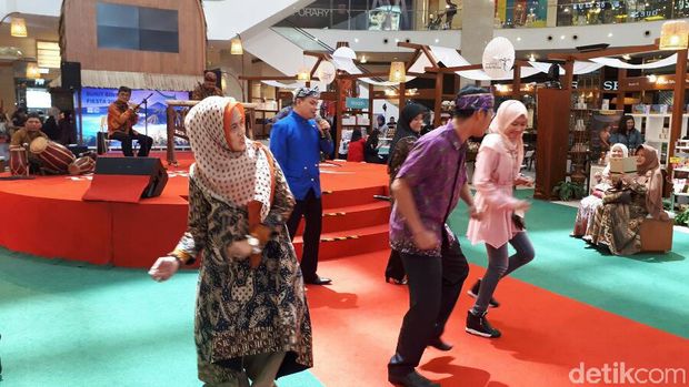 Semua ikut bergoyang! (Kurnia/detikTravel)