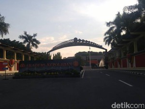 Jenazah Taruna Akpol Mohammad Adam Diterbangkan ke Jakarta
