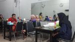 Huahh! Tersengat Pedasnya Ayam Geprek Berselimut Sambal Rawit Level 5
