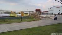 Pada Agustus 2015 lalu, Wuling mengadakan upacara peletakan batu pertama sebagai tanda pembangunan pabrik dan Supplier Park dengan total investasi mencapai US$ 700 juta untuk keseluruhan proyek Wuling di Indonesia. 