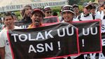 Dosen Perguruan Tinggi Negeri Baru Tuntut Jadi PNS