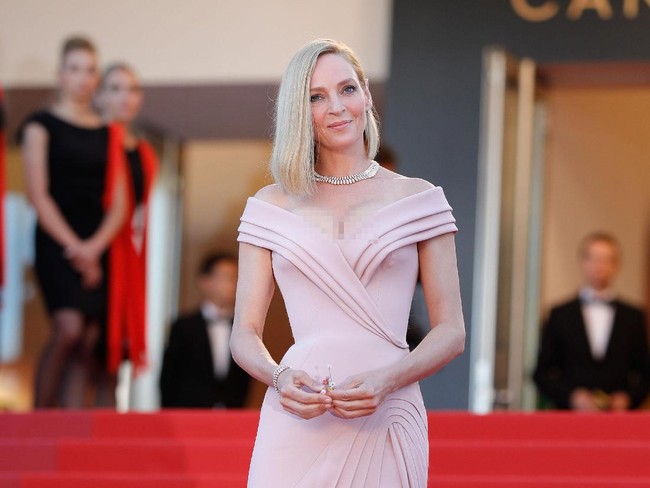 Pernikahan Uma Thurman dan Ethan Hawke hancur karena babysitter. Setelah perselingkuhan ketahuan, keduanya pun bercerai. Kini Ethan bahkan menikah dengan babysitter yang jadi selingkuhannya dulu.  Foto: Getty Images