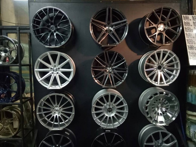 Upgrade Pelek Tak Melulu Bikin Tenaga Mobil Jadi 'Boyo'
