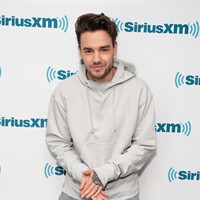 Liam Payne pernah mem-posting beberapa foto dirinya sedang tiduran di ranjang pada Agustus 2019 tanpa busana atasan. Namun salah satu foto memperlihatkan area torso hingga hampir ke bagian intimnya yang kemudian membuat netizen heboh. Personel One Direction itu pun langsung menghapusnya. Foto: Dok. Getty Images