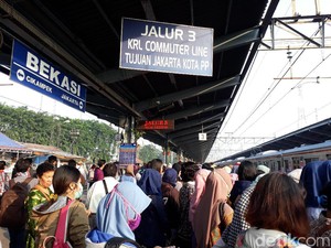 Cerita Penumpang Wanita dari Bekasi: Kegencet, Lalu Adu Bacot