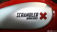 Scrambler Ducati Desert Sled disebut terinspirasi dari daerah gurun pasir dan pegunungan California, Amerika Serikat dimana sejarah sedepa motor di AS bangkit pada tahun 60 dan 70-an.