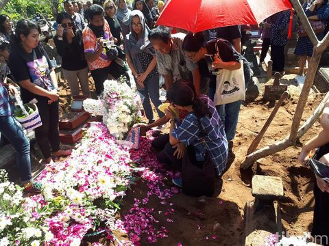 Pemakaman Chatarina Wiedjawati di TPU Ngrau, Suryodiningratan, Yogyakarta, Kamis 18 Mei 2017