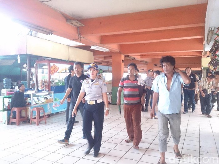 Operasi Anti Narkoba, Sopir di Terminal Kampung Rambutan Tes Urine