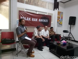Ruhut: DPR Mau Selamatkan Novanto Lewat Hak Angket KPK