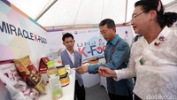 Demam K-Pop sudah sangat menjangkit generasi muda dan dunia kampus. Terbukti dengan banyaknya para mahasiswa yang sangat antusias mengikuti acara tersebut.