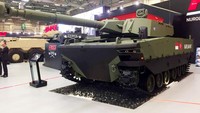 PT Pindad (Persero) dan perusahaan asal Turki FNSS berkolaborasi dalam menggarap medium tank sejak 2015 lalu. Prototipe medium tank pertama pun sudah selesai dan dipamerkan dalam pameran internasional IDEF International Defence Industry Fair 2017 di Turki 9-12 Mei lalu. Dok, Pindad.