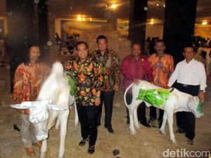 Menteri Budi Karya Buka Pameran Raja Kaya Budi Ubrux