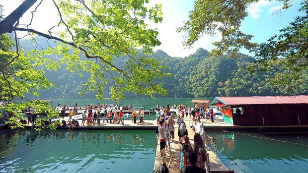 Traveler banyak berkunjung ke Danau Dayang Bunting (dok Tourism Malaysia)