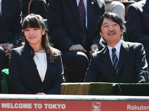 Putri Mako dan ayahnya, Pangeran Fumihito.