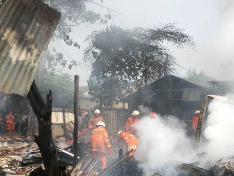 Kebakaran di Ciracas, Jakarta Timur. 