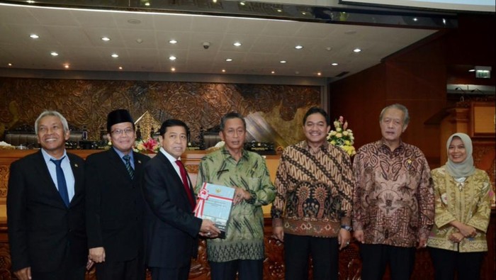 DPR Puji Laporan Keuangan Pemerintah 2016 Raih WTP