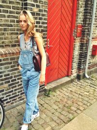 Curhat Model yang Dipecat dari Louis Vuitton karena Terlalu Gemuk