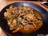 Uncle K: Sedap Mengenyangkan Nasi Simangunsong dan Mie Kangkung Terasi Khas Melayu