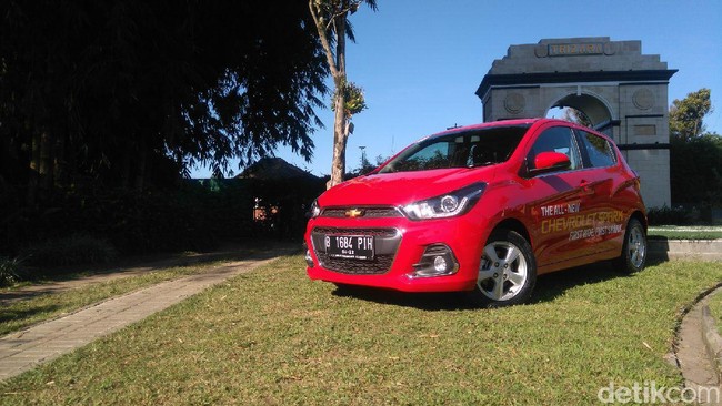 Menguji Performa Mobil Mungil Milik Pabrikan Amerika Menguji Performa Mobil Mungil Milik Pabrikan Amerika