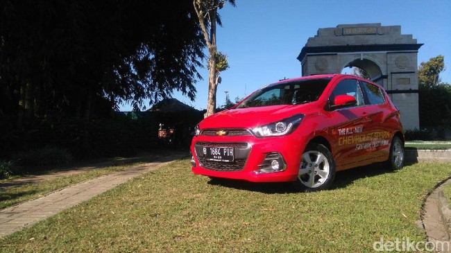 Februari, Bangkitnya Mobil Malaysia dan Amerika di Indonesia