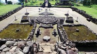 Arca ini menjadi satu kesatuan dengan arca lainnya, yaitu kura-kura raksasa dan juga burung garuda dengan sayapnya yang terbentang. Arca ini akan makin jelas kalau traveler melihatnya dari atas. Para ahli berpendapat bahwa formasi ini berhubungan dengan awal mula terbentuknya kehidupan dan alam semesta (Wahyu/detikTravel)