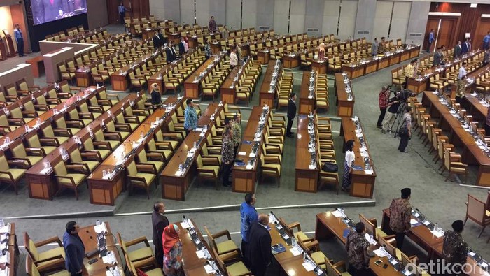 Penampakan Deretan Kursi Kosong di Paripurna DPR Laporan BPK