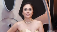 Senyum manisnya kala berpose di depan kamera. Pool/Noel/detikFoto.