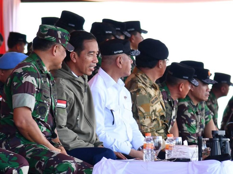 Jokowi: Latihan PPRC Menunjukkan Kesiapan TNI Mempertahankan NKRI Jokowi: Latihan PPRC Menunjukkan Kesiapan TNI Mempertahankan NKRI