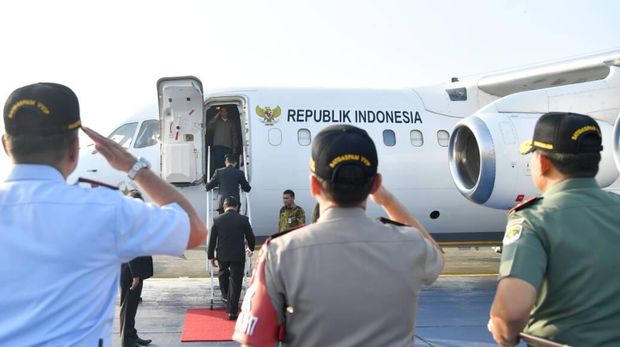 Presiden Jokowi menuju Kepri dengan menggunakan pesawat kepresidenan dari Lanud Halim. 