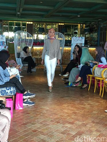 Ria Miranda dan Jenahara Rilis Koleksi Baju Lebaran Mulai Rp 200 Ribuan