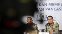 Survei yang dilakukan LSI Denny JA tersebut untuk melihat situasi nasional setelah Pilkada DKI 2017. Ada 1.200 responden yang dipilih dan diwawancara dengan multi stage random sampling.