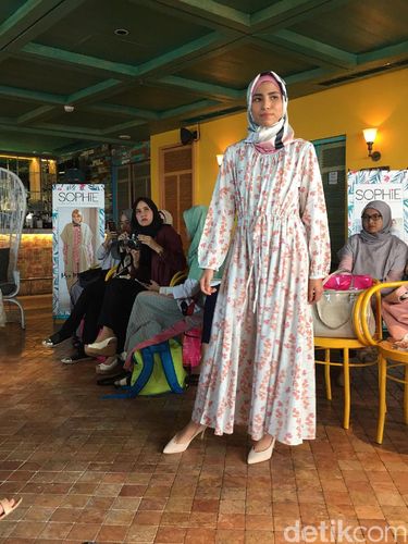 Ria Miranda dan Jenahara Rilis Koleksi Baju Lebaran Mulai Rp 200 Ribuan