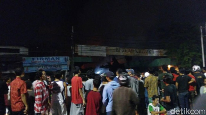Api yang Membakar Bengkel dan Gudang di Pasar Minggu Sudah Padam
