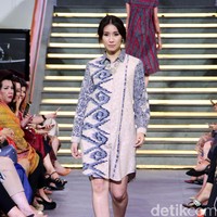 Pada rancangannya kali ini Alleira Batik mengangkat Tenun Sumba Khas NTT, dengan mengusung tema Anavarna yang bertempat di Lamoda Cafe, Plaza Indonesia, Jakarta. [Foto: Mohammad Abduh/Wolipop]