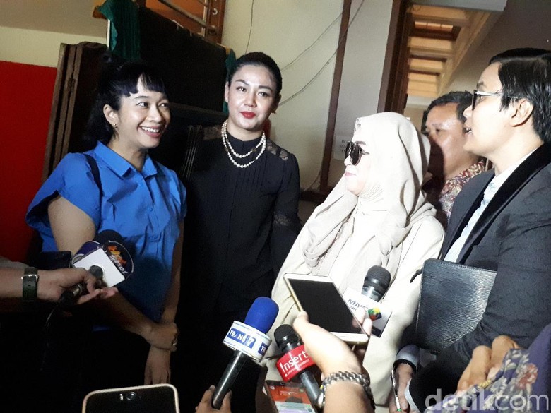 Jadi Saksi di Sidang Cerai Aming, Sahabat Tak Mau Bahas Soal KDRT Jadi Saksi di Sidang Cerai Aming, Sahabat Tak Mau Bahas Soal KDRT