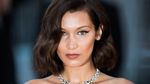 Ups, Bella Hadid Tak Sengaja Ekspos Dalamannya di Cannes
