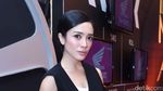 Shandy Aulia Berbikini di Bali, Wulan Guritno Tetap Seksi