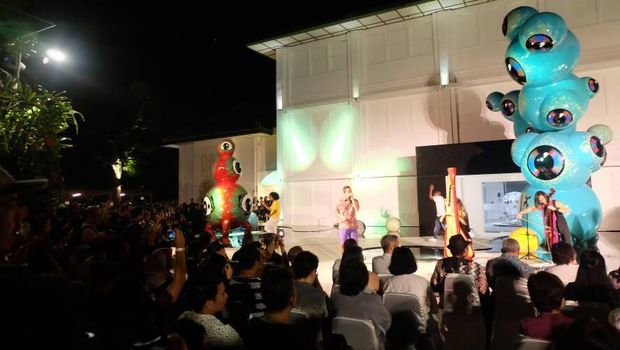 Ribuan Pengunjung Nikmati Meriahnya Pembukaan Art Jog 10