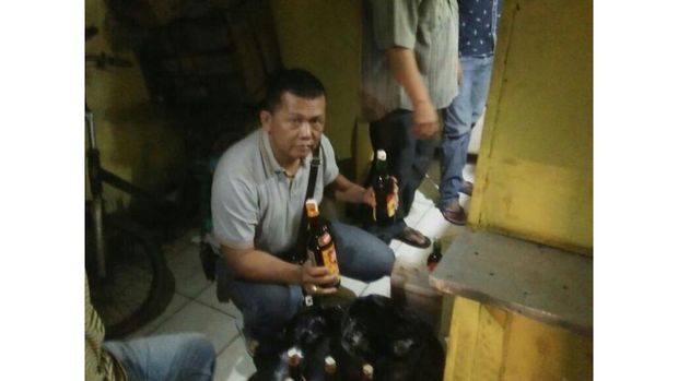 Polrestro Bekasi Amankan Miras dari Toko Kelontong dan Warung Jamu
