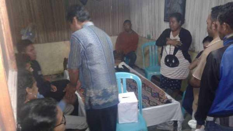 Seorang Bocah PAUD Tewas Tenggelam di Kolam Batu Nona Kupang Seorang Bocah PAUD Tewas Tenggelam di Kolam Batu Nona Kupang