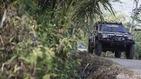 Mereka juga melakukan perbaikan sarana dan prasarana di desa tersebut meliputi pembuatan gorong-gorong dan saluran irigasi di desa tersebut.