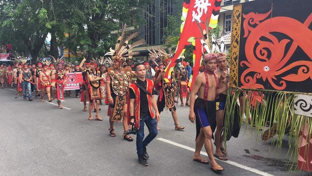 Sempat Ada Insiden, Gawai Dayak di Pontianak Berlangsung Damai
